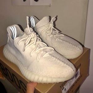 Yeezy 350 v2 good condition
